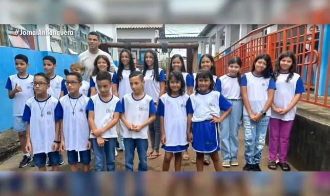 Escola municipal com 12 alunos gêmeos e três trigêmeas se desdobra para evitar confusão e lidar com pegadinhas