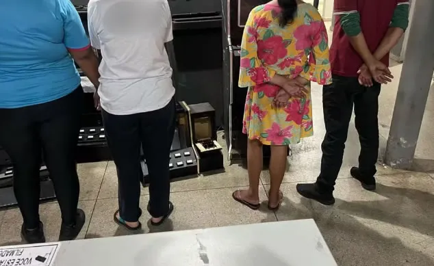 Mãe suspeita de vender bebê disse que tem transtornos mentais e que usaria o dinheiro para pagar um curso; VÍDEO