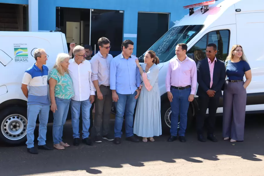 Senadora Soraya entregou ambulância e anunciou novos investimentos e Paraíso das Águas