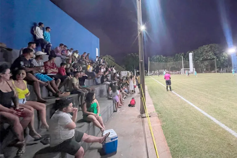 Goleada e expulsão de time do Campeonato Regional de Futebol Society marcam rodada do final de semana
