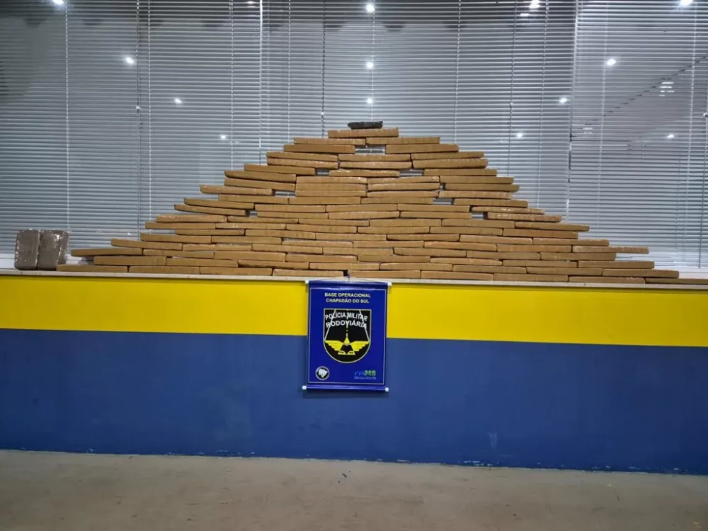 PMR de Chapadão do Sul prende mulher que transportava grande quantidade de drogas na MS-306