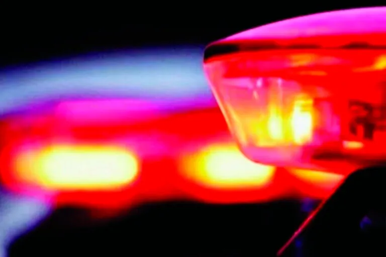 Confraternização na Sexta-Feira Santa termina com homem ferido a facada no ombro