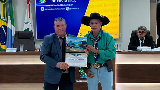 Vereador Roseno Martins homenageia com Moção cozinheiro do estradão Fivela