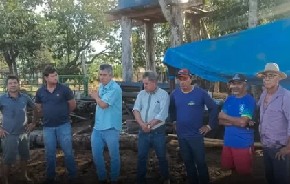 Vereador Terrinha e secretários visitam a região do Douradinha