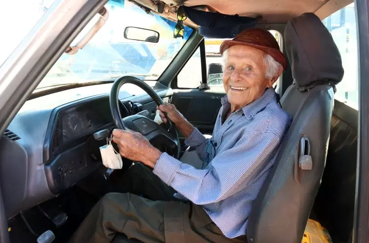 Aos 102 anos, morador de Camapuã renova CNH e se emociona ao ‘reconquistar’ independência