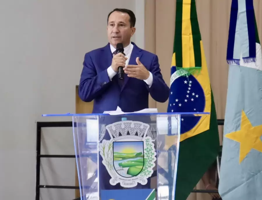 Prefeito Ivan anuncia operação tapa buraco na cidade para próximo mês