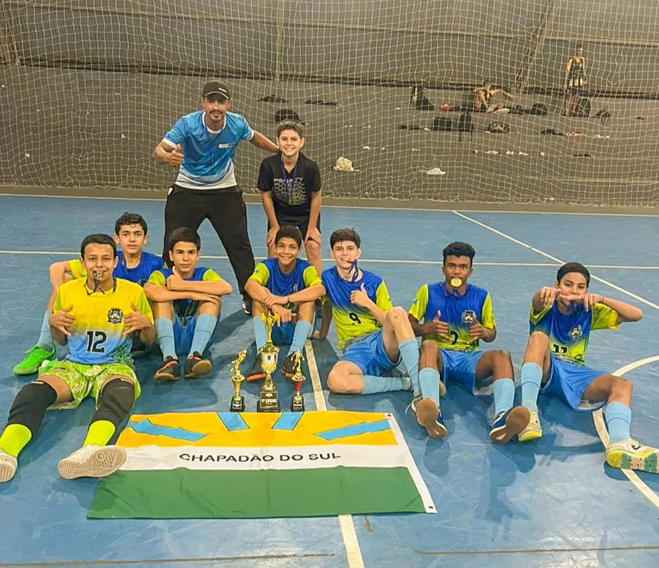 Chapadão do Sul conquista título invicto na Liga Quadrangular de Futsal em Figueirão