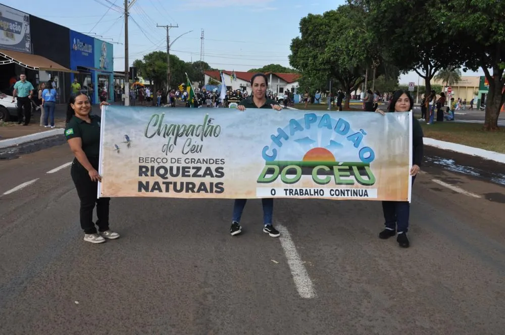Chapadão do céu comemora 43 anos de história e conquistas, confiram as fotos do desfile