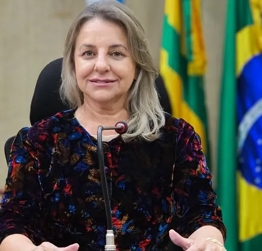 Vereadora Nicki Presta Condolências e Reflexão