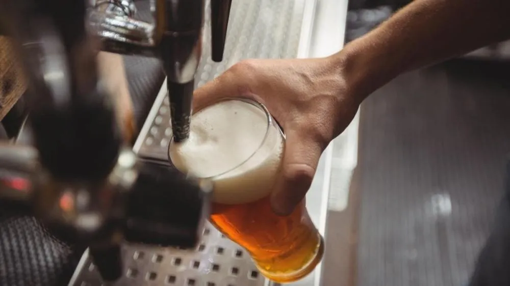 JUSTIÇA CONDENA A PRISÃO HOMEM QUE MATOU OUTRO POR TER ACABADO COM CERVEJA DE BAR