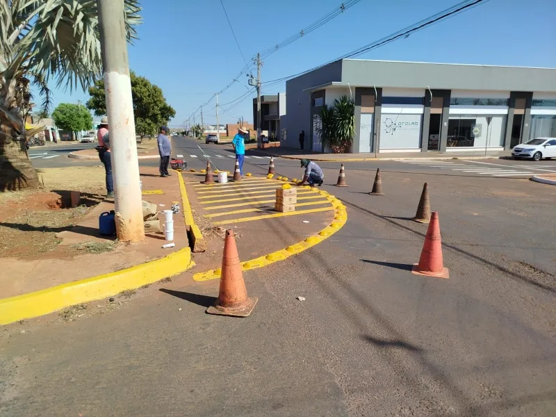 Nova Rotatória e sinalização melhoram mobilidade urbana em Chapadão do Sul