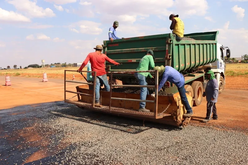 Prefeitura investe em estacionamento sustentável com placas solares