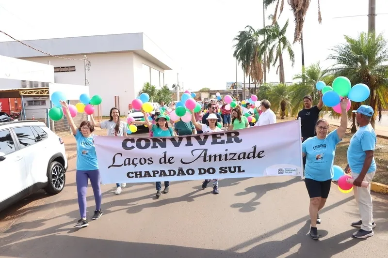 Semana da Pessoa Idosa tem início com caminhada