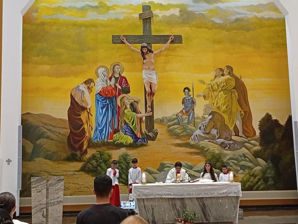 Paróquia Nossa Senhora Rainha do Céu realiza emocionante procissão em honra a Nossa Senhora Aparecida em Chapadão do Céu