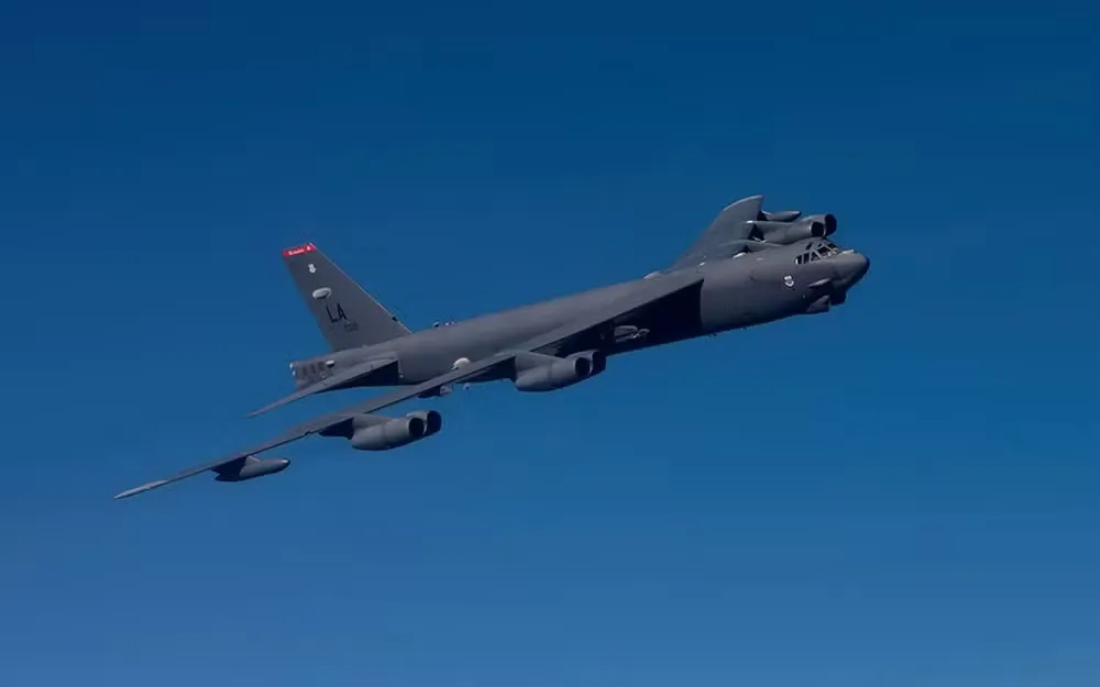 Capacidade nuclear e 'espinha dorsal' da Força Aérea dos EUA: conheça o bombardeiro B-52, que sobrevoou a costa da Venezuela
