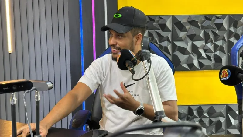 Coordenador de Cultura participa de entrevista na rádio e destaca oportunidades para artistas de Chapadão do Sul
