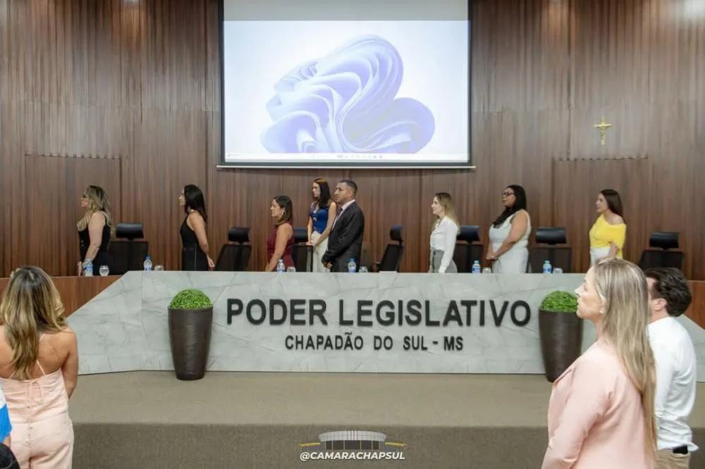 Câmara de Chapadão do Sul realiza noite especial em homenagem às mulheres.