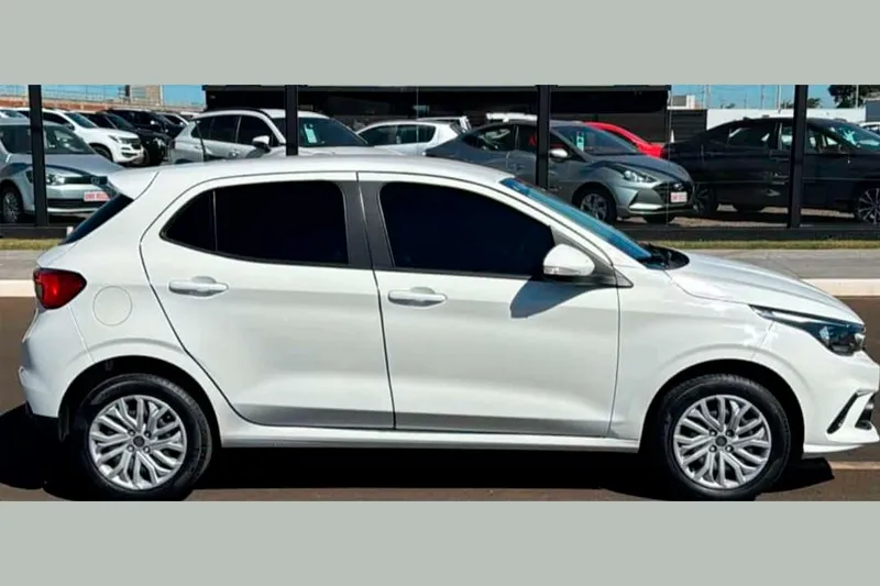 Fiat Argo branco roubado em Chapadão do Sul nesta madrugada de 03 de março