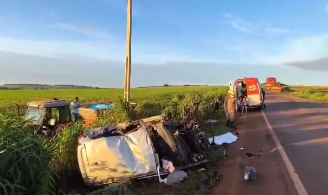 TRAGÉDIA NA GO-184: ACIDENTE ENTRE CARRO E CARRETA DEIXA UMA VÍTIMA FATAL EM JATAÍ
