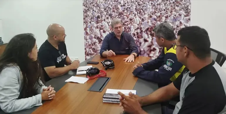 DEMUTRAN busca parceria da Ampasul para campanha de conscientização sobre riscos da embriaguez ao volante