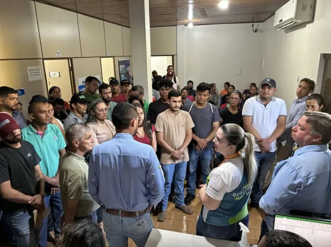 90 candidatos disputam 40 vagas para Operador de Máquina Agrícola no Mutirão de Vagas em Costa Rica